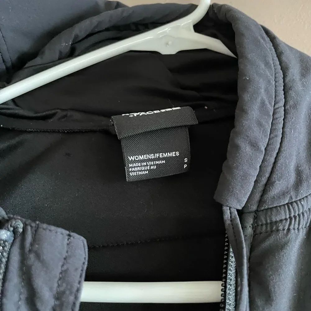 North Face jacket - Picture 3 of 6